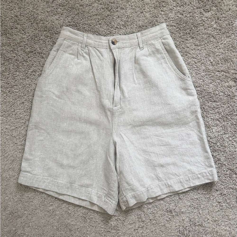 Gloria Vanderbilt high waist cream linen shorts